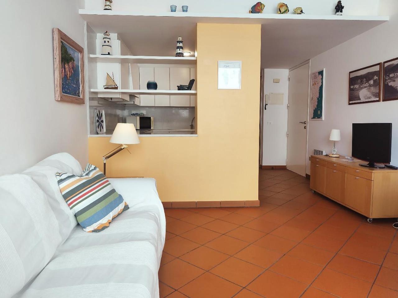 Tamariu Beach 1: Beachfront Wifi Up To 6 Ppl Екстериор снимка